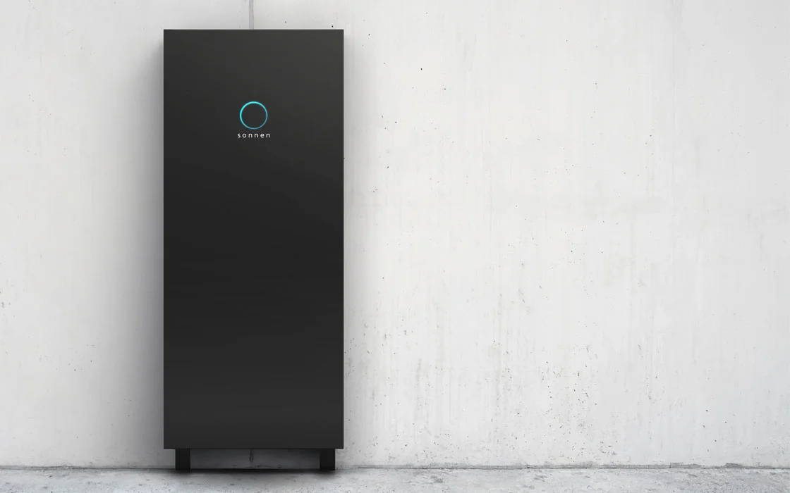 OnzeStroom B.V. - Wat zijn de kosten voor een 100 kWh thuisaccu? OnzeStroom B.V. Wat zijn de kosten voor een 100 kWh thuisaccu?